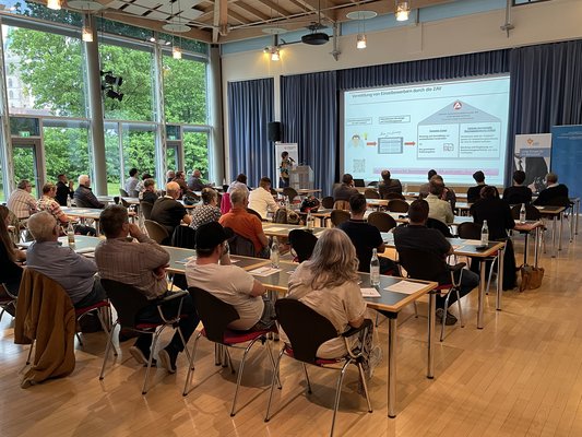 Vortrag mit Publikum im Saal